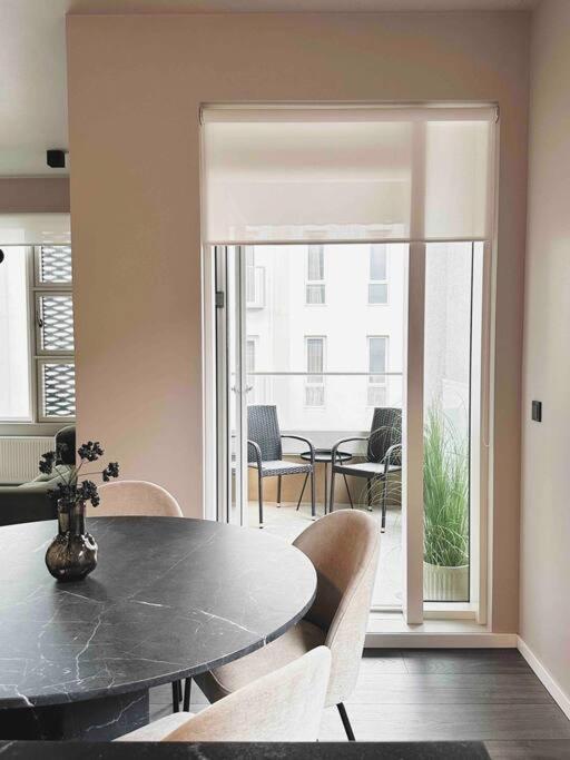 Private Lux 2Br & 2Ba City Center With Free Parking Reykjavík Eksteriør bilde