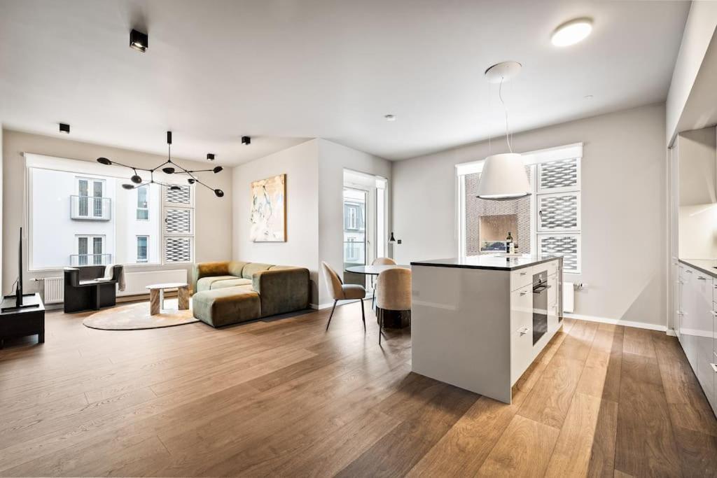 Private Lux 2Br & 2Ba City Center With Free Parking Reykjavík Eksteriør bilde