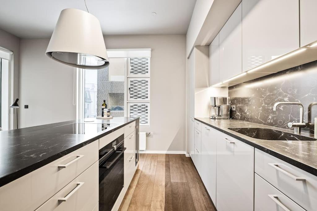Private Lux 2Br & 2Ba City Center With Free Parking Reykjavík Eksteriør bilde